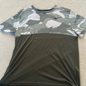 Men’s Nike T shirt